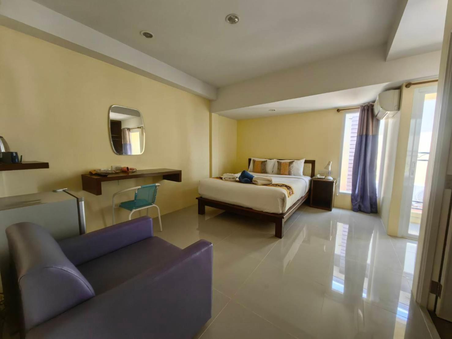 Chom By The Sea Hotel Ao Nam Mao Ngoại thất bức ảnh