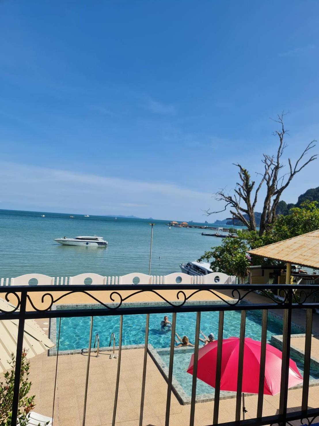 Chom By The Sea Hotel Ao Nam Mao Ngoại thất bức ảnh