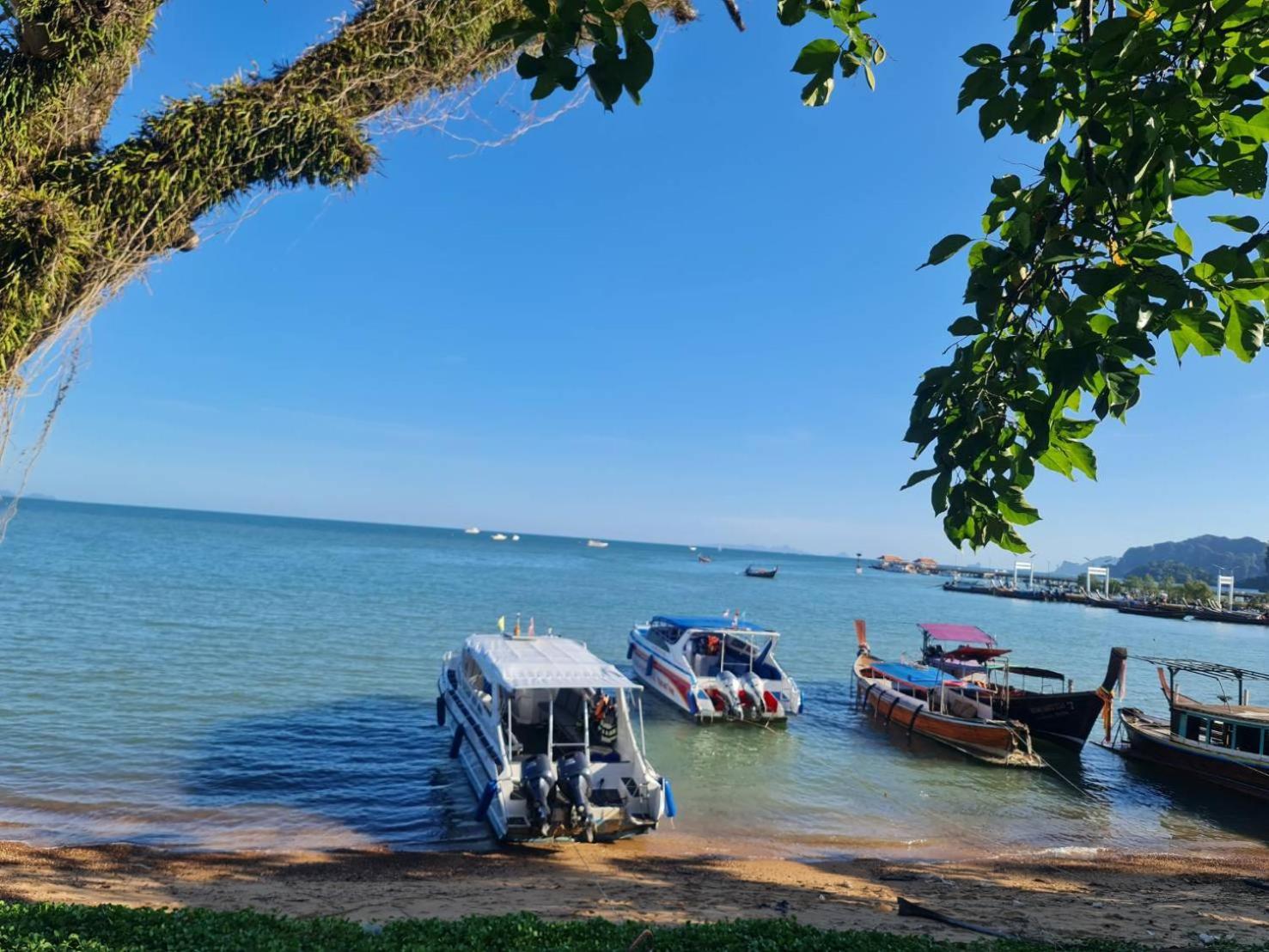 Chom By The Sea Hotel Ao Nam Mao Ngoại thất bức ảnh